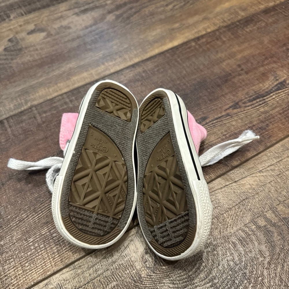 Toddler converse - Picture 3 of 5